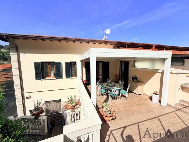 Quadrilocale in Vendita a Massa, 470'000&euro;, 120 m², arredato