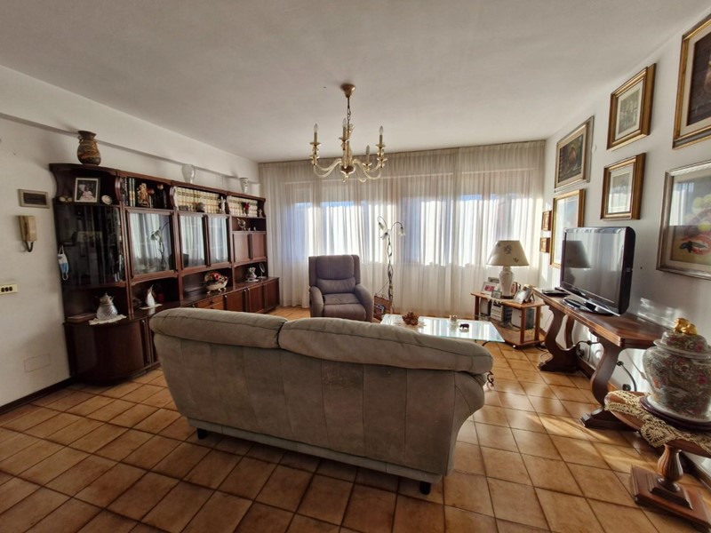 Appartamento in Vendita a Piombino, 148'000&euro;, 87 m², arredato, con Box