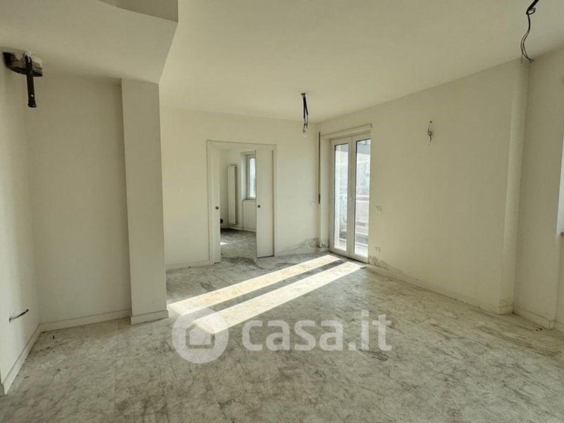 Attico in Vendita a Carrara, 350'000&euro;, 120 m²