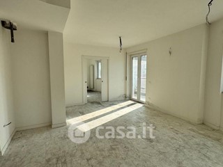 Attico in Vendita a Carrara, 350'000&euro;, 120 m²