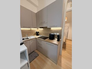 Bilocale in Affitto a Camaiore, zona Lido di Camaiore, 2'500&euro;, 30 m², arredato