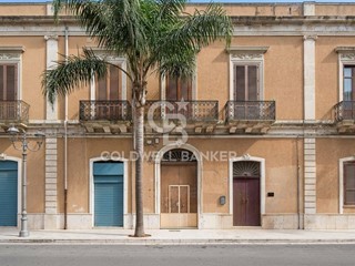 Quadrilocale in Vendita a Brindisi, 165'000&euro;, 142 m²