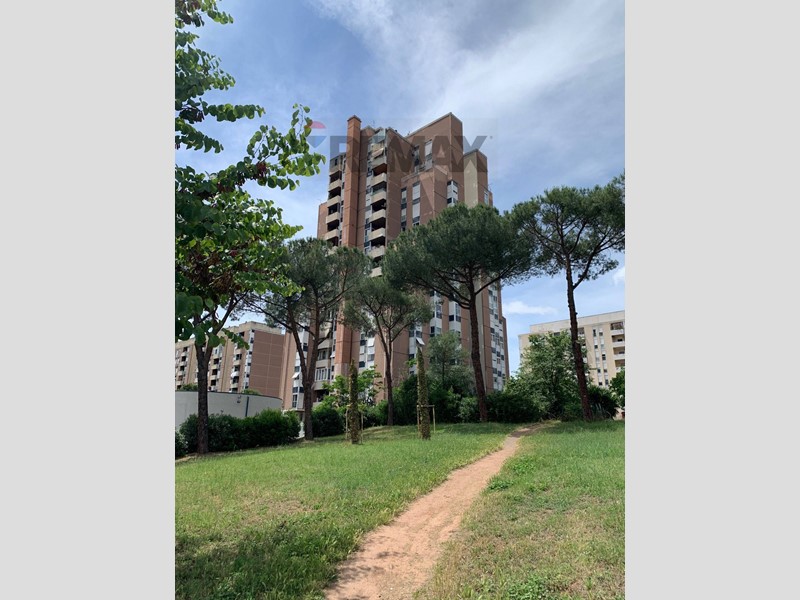 Quadrilocale in Vendita a Roma, 209'000&euro;, 121 m²