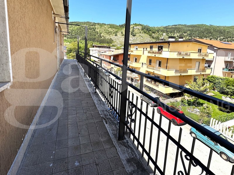 Quadrilocale in Vendita a Avezzano, 78'000&euro;, 100 m²