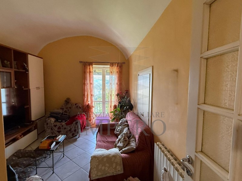 Trilocale in Vendita a Perinaldo, 85'000&euro;, 64 m²