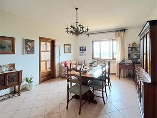 Trilocale in Vendita a Massarosa, 180'000&euro;, 90 m²