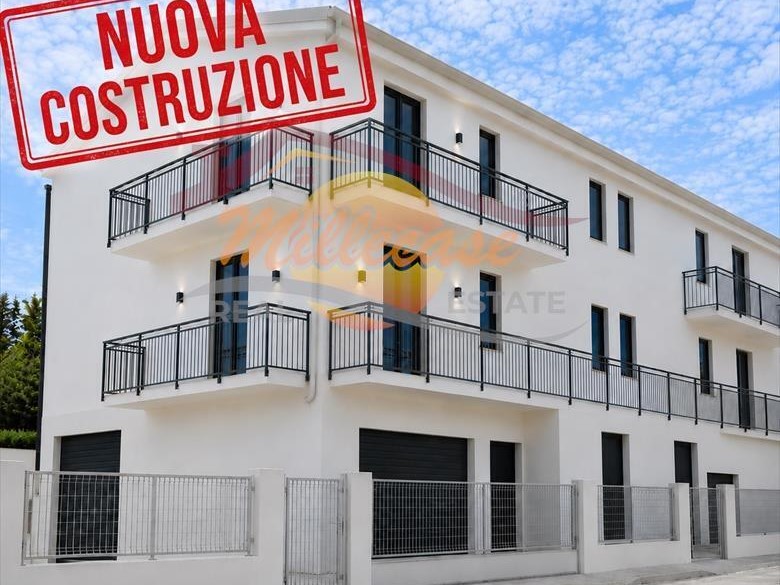 Trilocale in Vendita a Siracusa, zona Belvedere, 125'000&euro;, 80 m²