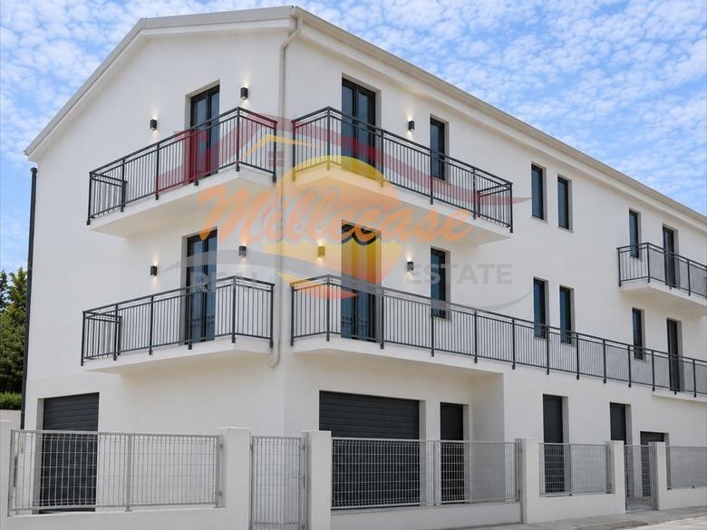 Trilocale in Vendita a Siracusa, zona Belvedere, 140'000&euro;, 80 m²