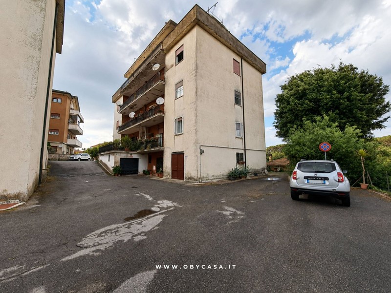 Appartamento in Vendita a Sutri, 138'000&euro;, 107 m²