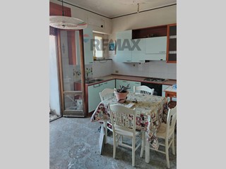 Quadrilocale in Vendita a Caltagirone, 25'000&euro;, 85 m²