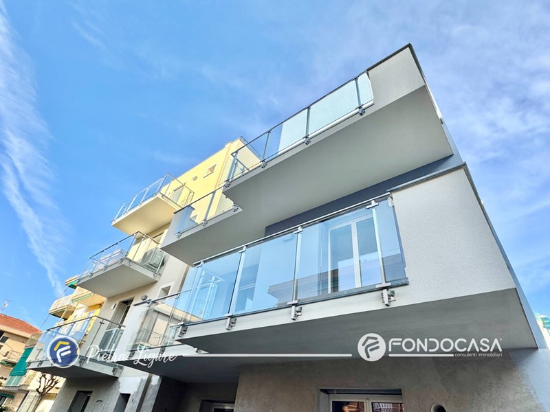 Bilocale in Vendita a Pietra Ligure, 295'000&euro;, 45 m²
