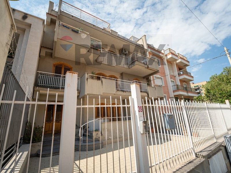 Appartamento in Vendita a Bagheria, 139'000&euro;, 145 m²