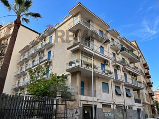 Quadrilocale in Vendita a Cosenza, 120'000&euro;, 117 m²