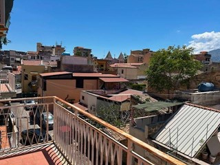 Trilocale in Vendita a Palermo, 100'000&euro;, 84 m²