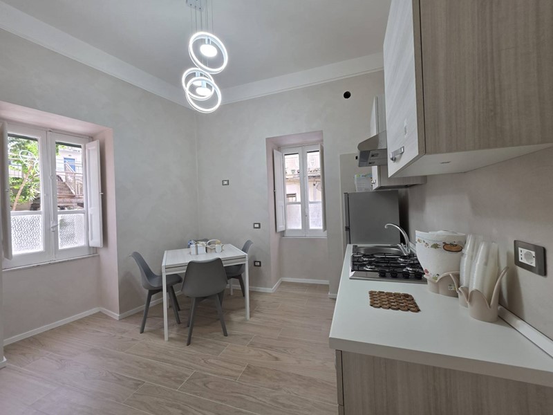 Trilocale in Affitto a Salerno, 1'100&euro;, 60 m²