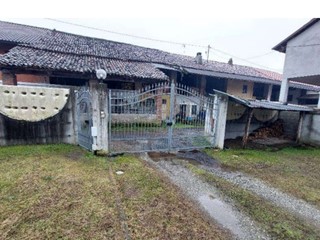 Appartamento in Vendita a Vische, 92'250&euro;, 251 m²