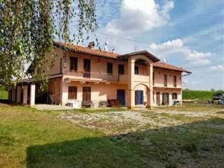 Appartamento in Vendita a Favria, 175'500&euro;, 671 m²