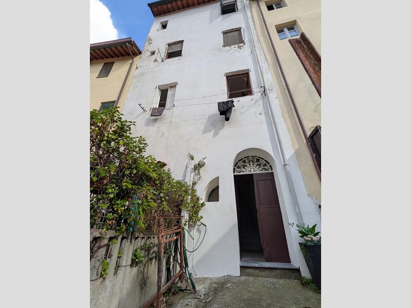 Quadrilocale in Vendita a Fucecchio, 99'000&euro;, 90 m², arredato, con Box