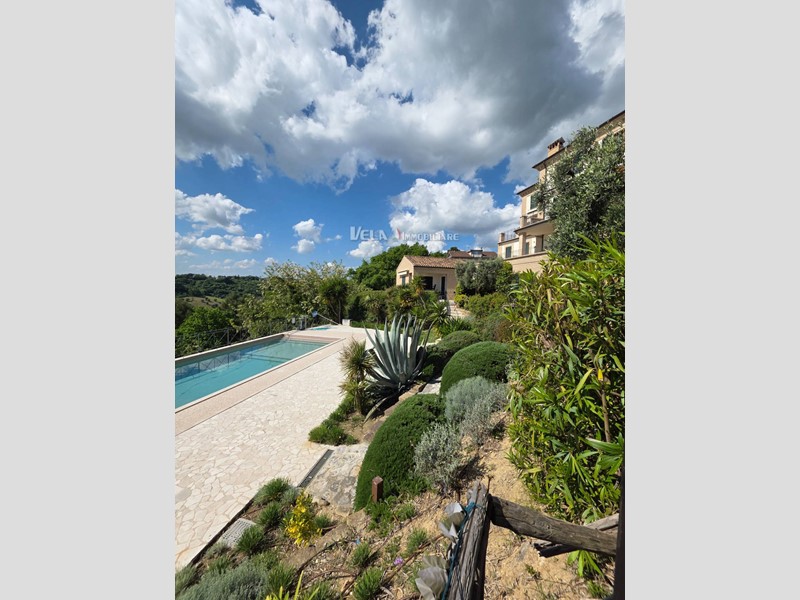 Quadrilocale in Vendita a Campofilone, 390'000&euro;, 170 m²