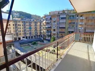 Appartamento in Vendita a Rapallo, zona FUNIVIA, 178'000&euro;, 95 m²