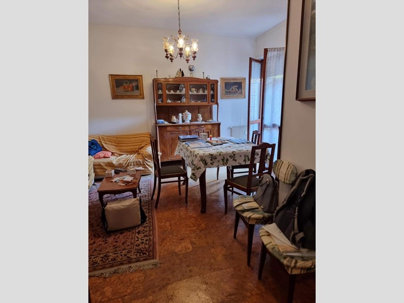Quadrilocale in Vendita a Carrara, zona Marina di Carrara, 230'000&euro;, 98 m², arredato
