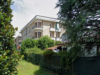 Appartamento in Vendita a Como, zona Albate, 99'000&euro;, 88 m², con Box