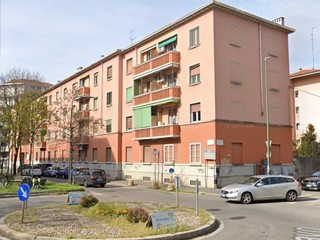 Trilocale in Vendita a Sesto San Giovanni, 82'500&euro;, 74 m², con Box