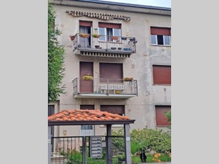 Appartamento in Vendita a Turate, 89'000&euro;, 97 m², con Box