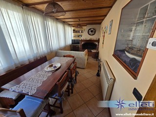Attico in Vendita a Carrara, 310'000&euro;, 129 m², arredato
