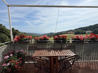 Trilocale in Vendita a Rosignano Marittimo, zona Nibbiaia, 155'000&euro;, 85 m², arredato, con Box