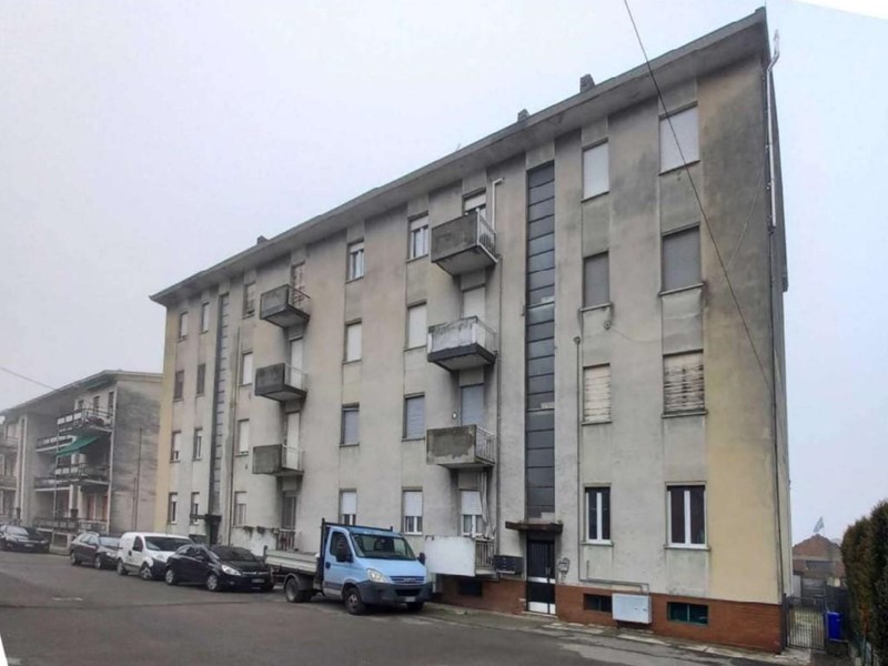 Quadrilocale in Vendita a Mede, 25'312&euro;, 92 m², con Box