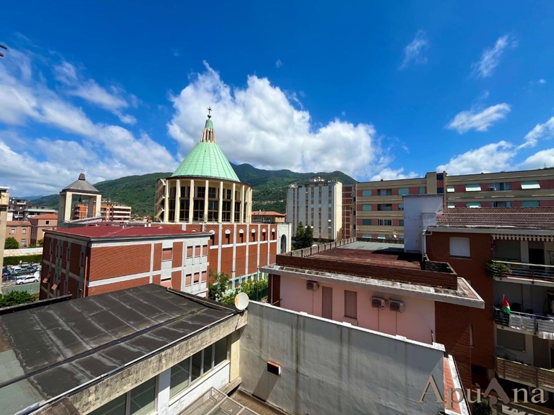 Appartamento in Vendita a Massa, 225'000&euro;, 105 m²
