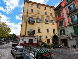 Appartamento in Vendita a Napoli, 290'000&euro;, 136 m²