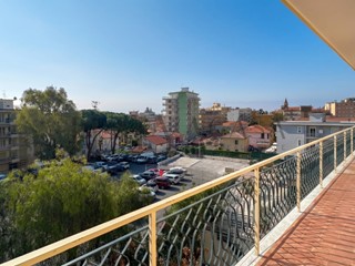 Quadrilocale in Vendita a Taggia, 260'000&euro;, 94 m²