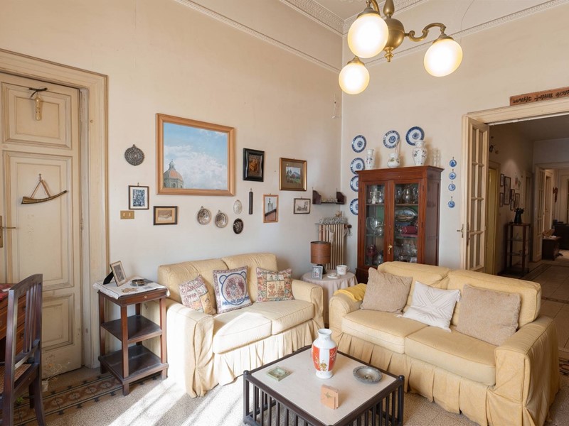Appartamento in Vendita a Napoli, 640'000&euro;, 150 m²