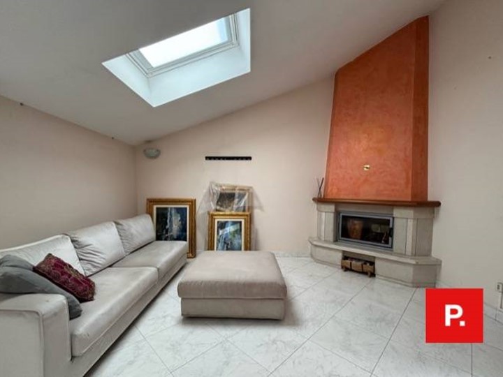 Appartamento in Affitto a Caserta, 1'200&euro;, 170 m²