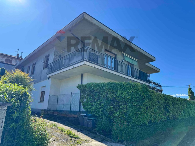 Trilocale in Vendita a Daverio, 139'000&euro;, 101 m²