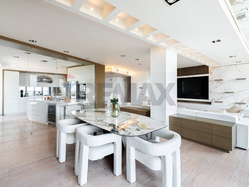 Appartamento in Affitto a Roma, 8'000&euro;, 210 m²