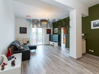 Quadrilocale in Vendita a Ariccia, 193'000&euro;, 100 m²
