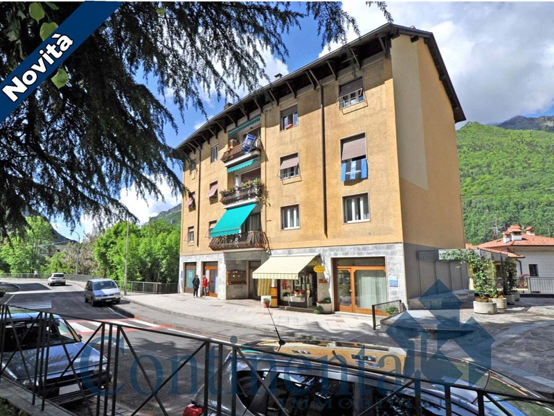 Trilocale in Vendita a Piazza Brembana, 59'000&euro;, 80 m²