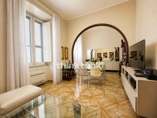 Quadrilocale in Vendita a Catania, 216'000&euro;, 111 m²
