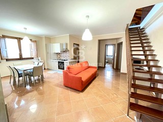 Quadrilocale in Affitto a Milo, 750&euro;, 120 m²