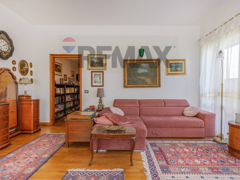 Quadrilocale in Vendita a Reggio Emilia, 239'000&euro;, 152 m²