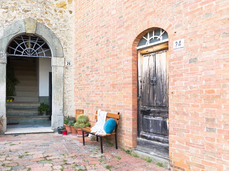 Appartamento in Vendita a Castelnuovo Berardenga, 75'000&euro;, 113 m²