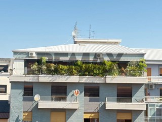 Attico in Vendita a Cosenza, 297 m²