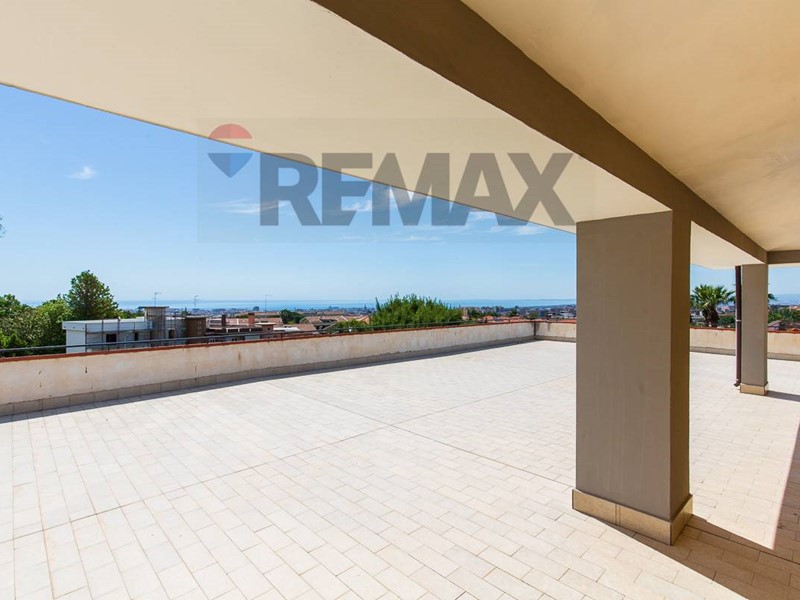 Attico in Vendita a Catania, 260'000&euro;, 201 m²