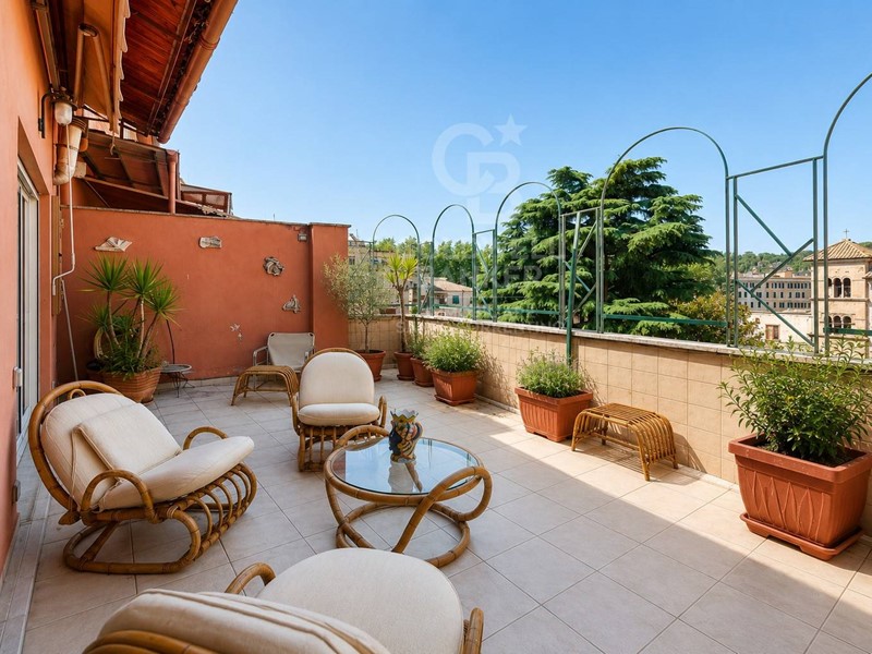 Appartamento in Vendita a Roma, 1'650'000&euro;, 205 m²