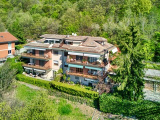 Appartamento in Vendita a Pecetto Torinese, 315'000&euro;, 175 m²