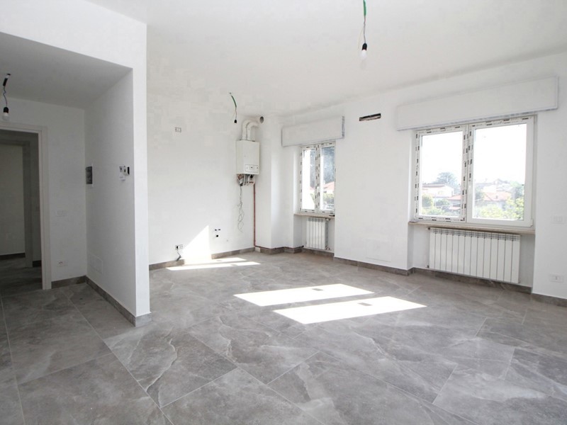 Trilocale in Vendita a Marnate, 177'000&euro;, 84 m², con Box