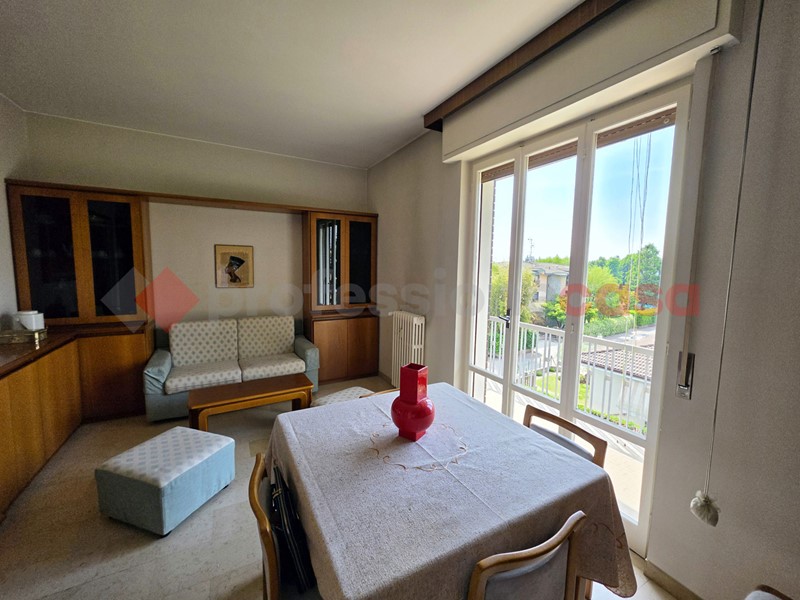 Trilocale in Vendita a Cadorago, 99'000&euro;, 78 m², con Box
